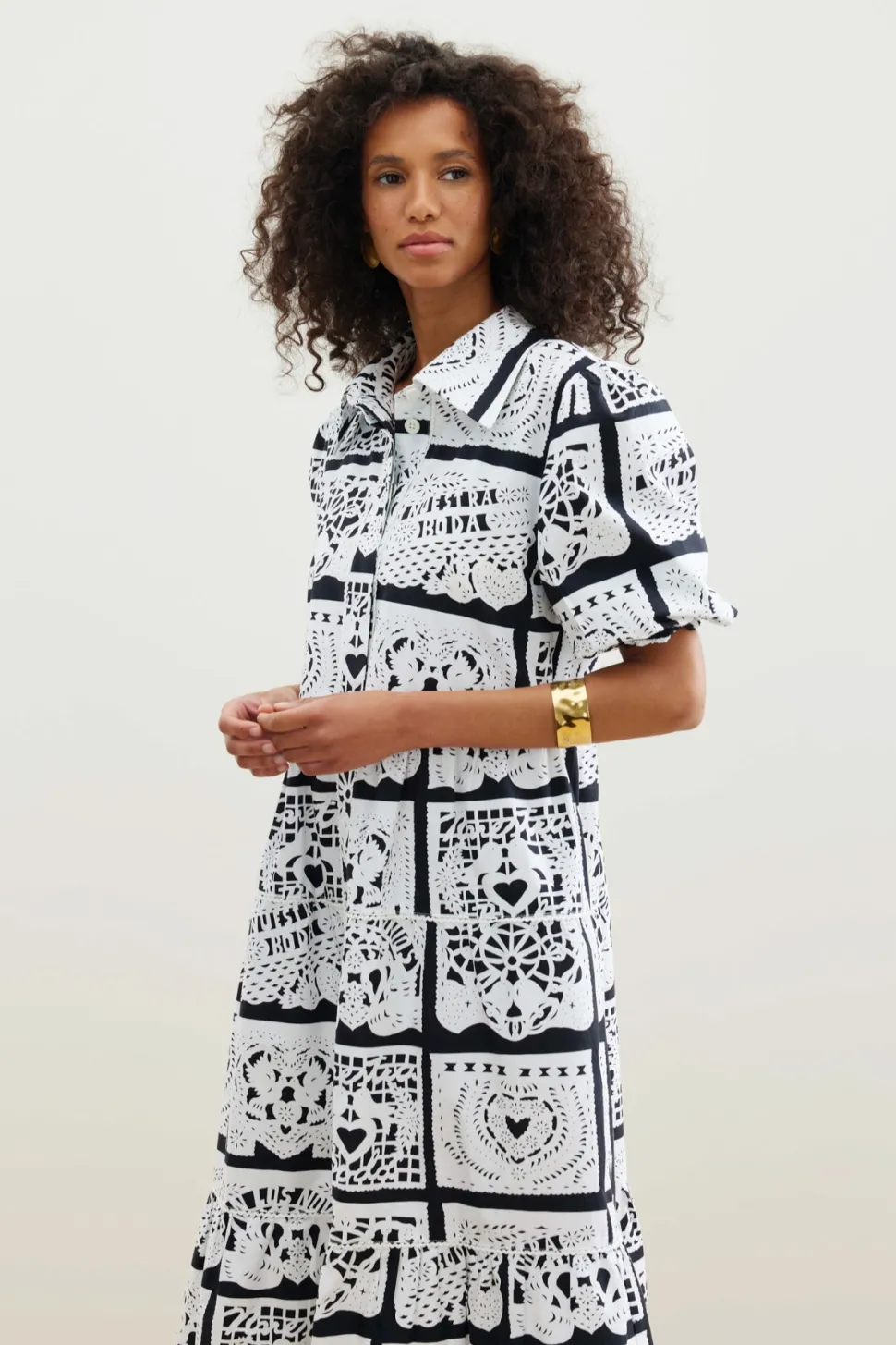 binny__casamiento__flags__5.webp Binny - CASAMIENTO - Flags Black/White - Cotton Shirt Dress