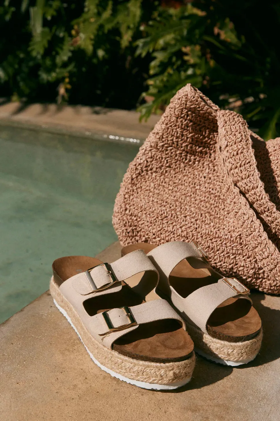 eb__ive__playa_slide__dun_1.webp Eb & Ive - Playa Slide - Dune