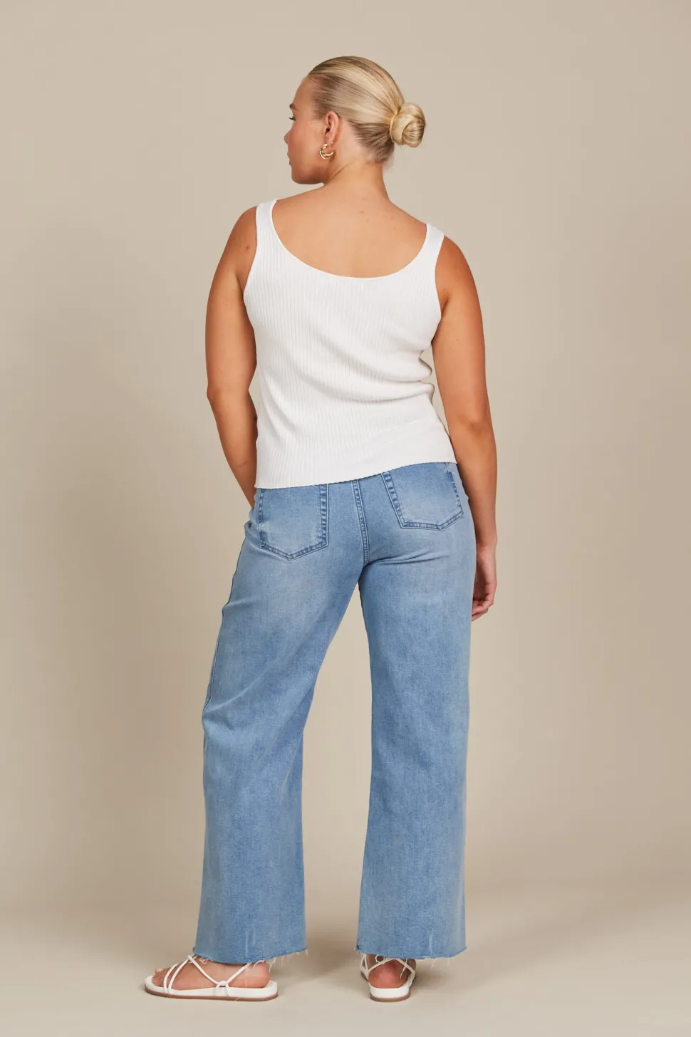 isle_of_mine__adele_tank__5.webp Isle of Mine - Adele Tank Top - Lotus