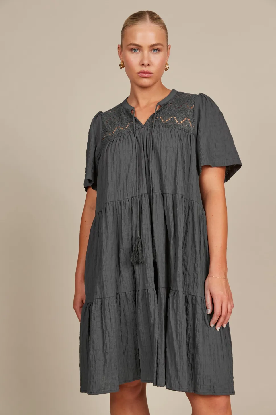 isle_of_mine__fleur_dress_2.webp Isle of Mine - Fleur Dress - Graphite