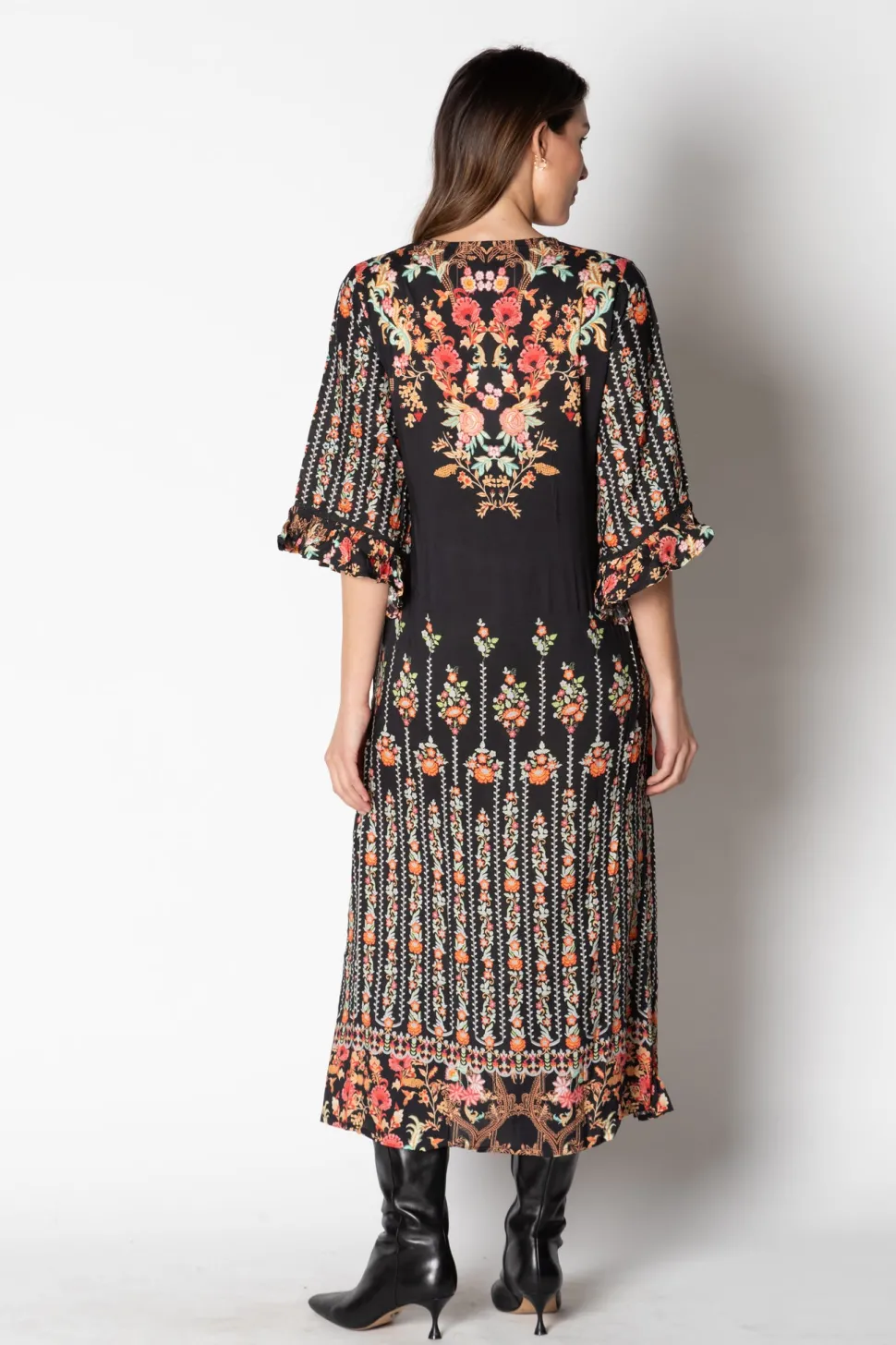 lula_soul__melilla_midi_d_2.webp Lula Soul - Melilla Midi Dress - Black