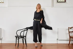 MA Dainty - BOTANY TOP - Black - DTY03859B FINAL SALE