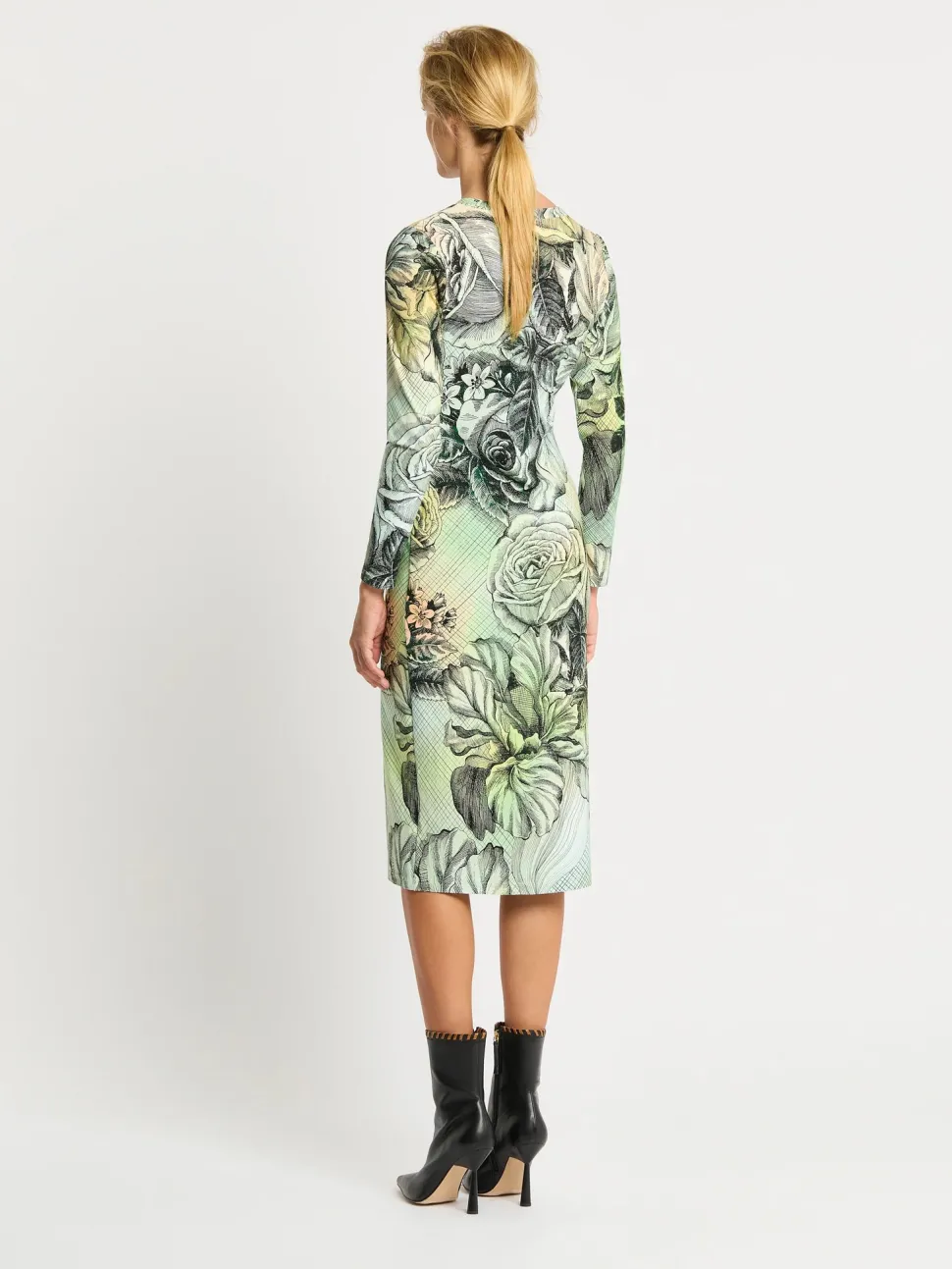 moss__spy__acadia_shift___3.webp Moss & Spy - Acadia Shift - Floral FINAL SALE