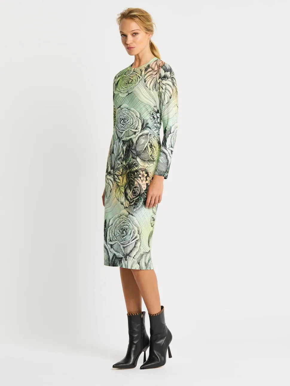 moss__spy__acadia_shift___4.webp Moss & Spy - Acadia Shift - Floral FINAL SALE