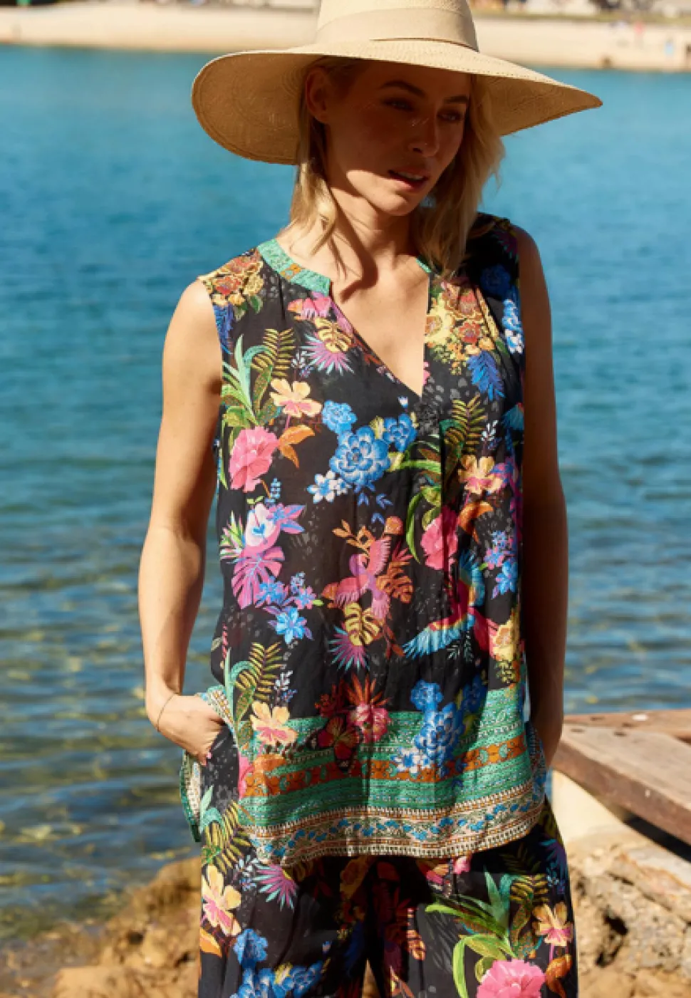 rubyyaya__caatinga_top__b_0.webp Rubyyaya - Caatinga Top - Black
