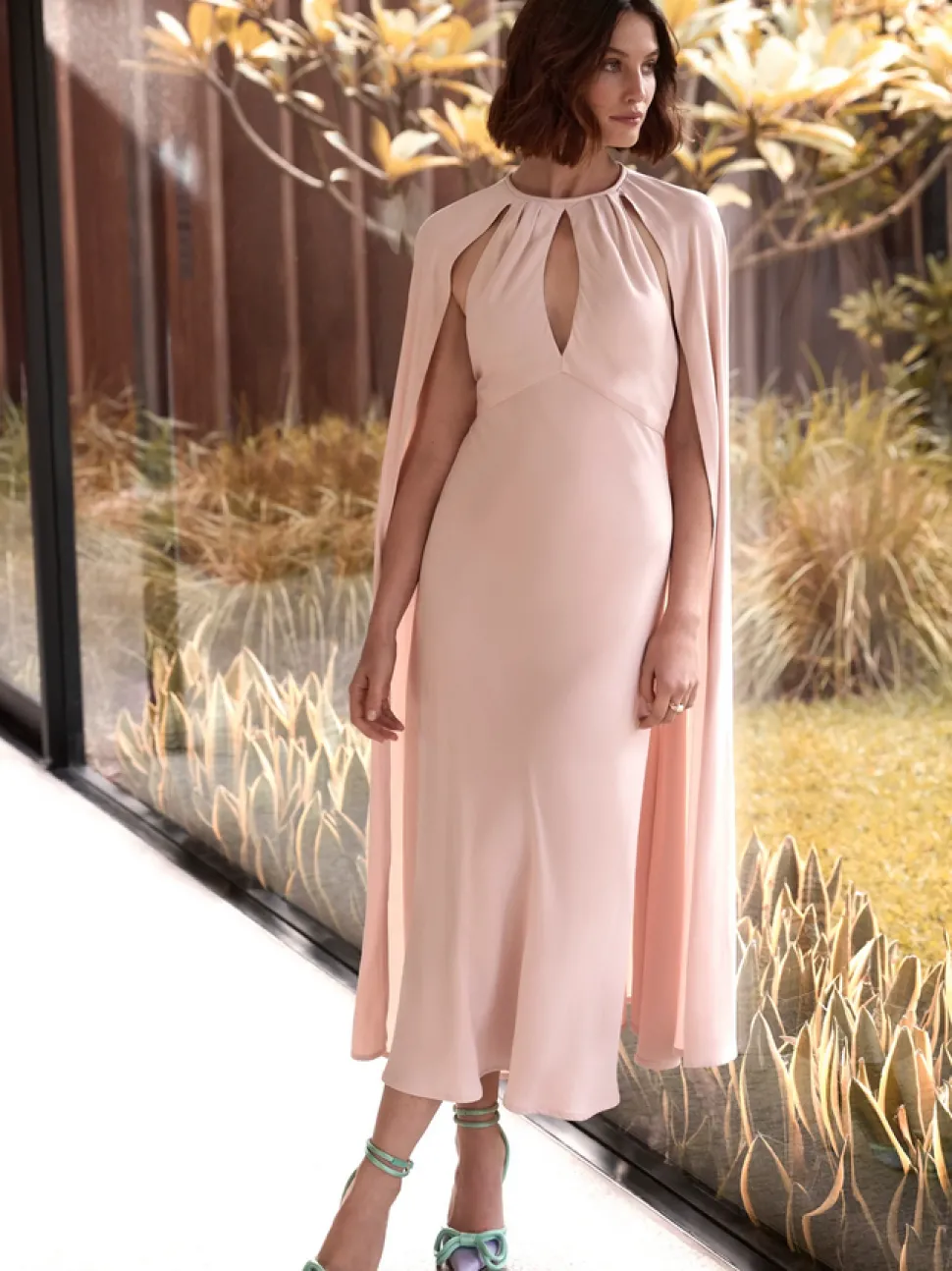 sale__moss__spy__halo_dre_4.webp SALE - Moss & Spy - Halo Dress - Pale Pink